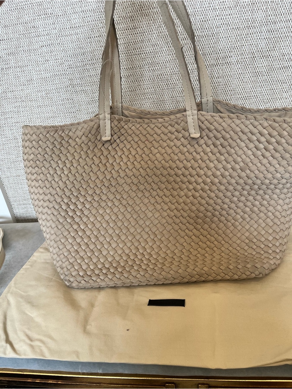 NAGHEDI jetsetter tote in large in cream